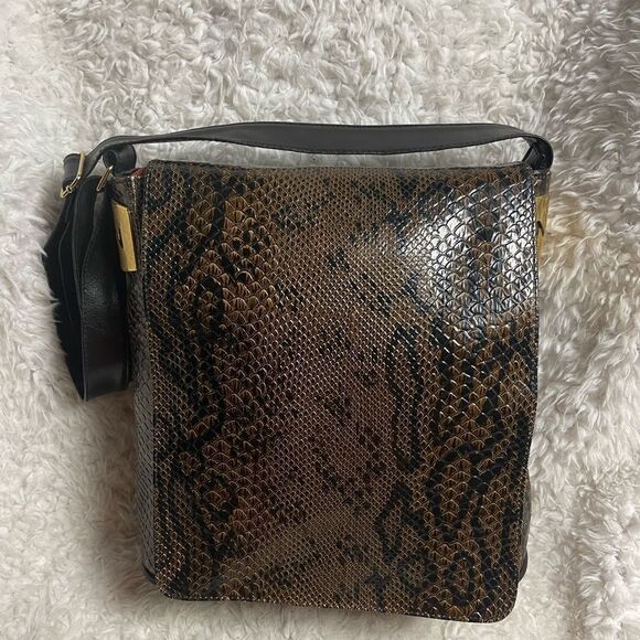 Snakeskin Pattern black and brown synthetic bucket style Shoulder Bag black trim - Picture 5 of 13